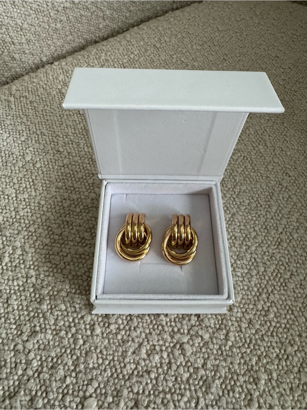 Heave mayhem mini knot gold earrings